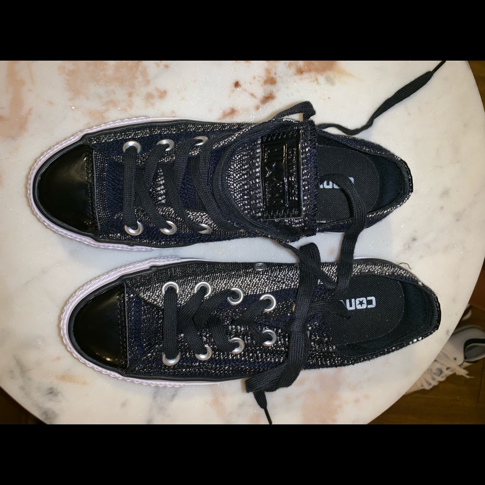 Unique black converse